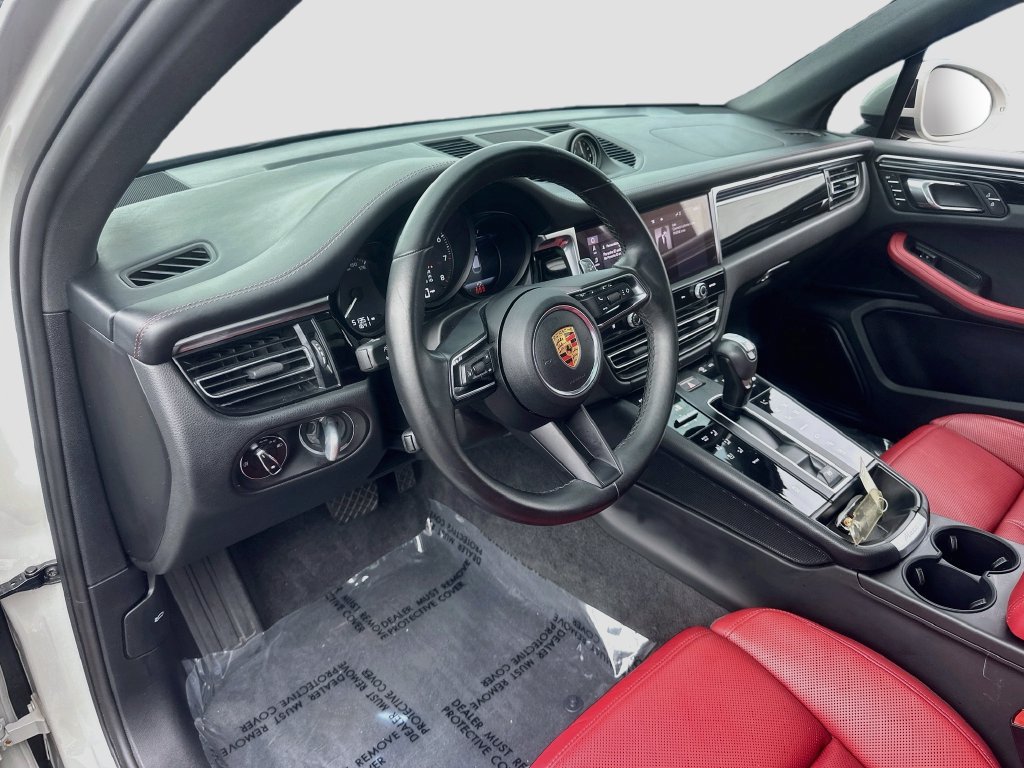 Used 2023 Porsche Macan AWD/4WD image 9