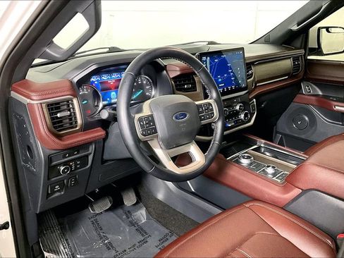 Used 2022 Ford Expedition Max Limited image 13