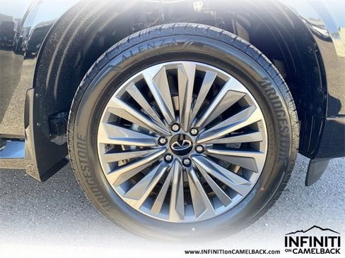 New 2026 INFINITI QX80 Luxe image 9