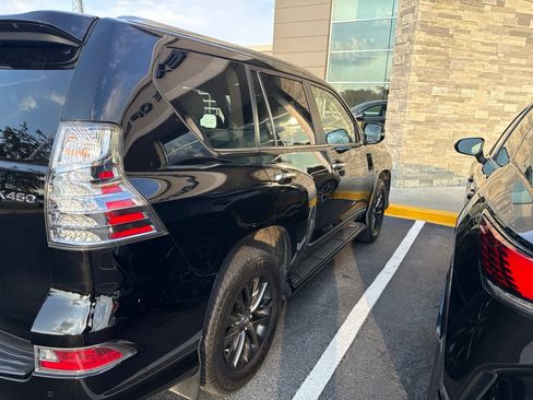 Used 2023 Lexus GX 460 Premium AWD/4WD image 7