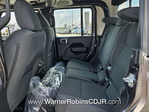 New 2026 Jeep Gladiator Sport image 6