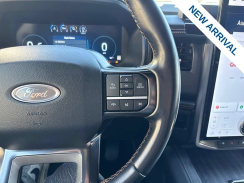Used 2024 Ford Expedition Platinum AWD/4WD image 23