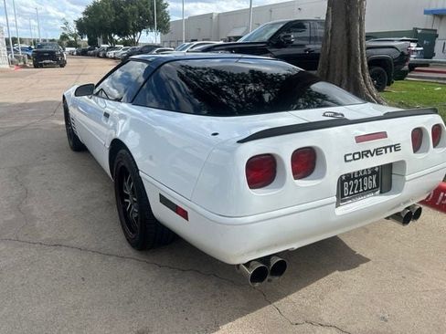 Used 1992 Chevrolet Corvette Coupe RWD image 5