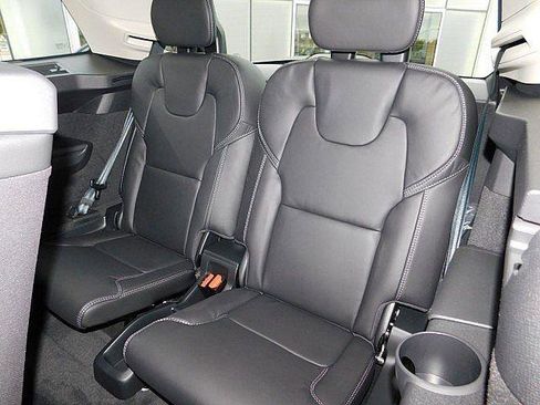 New 2026 Volvo XC90 B6 Ultra w/ Protection Package AWD/4WD image 13
