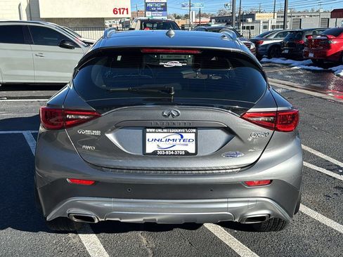 Used 2018 INFINITI QX30 Premium w/ Technology Package image 4