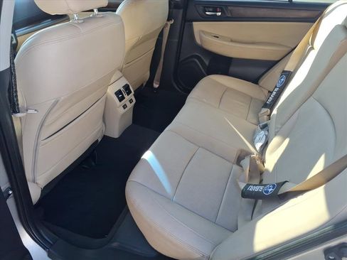 Used 2016 Subaru Outback 2.5i Limited image 7