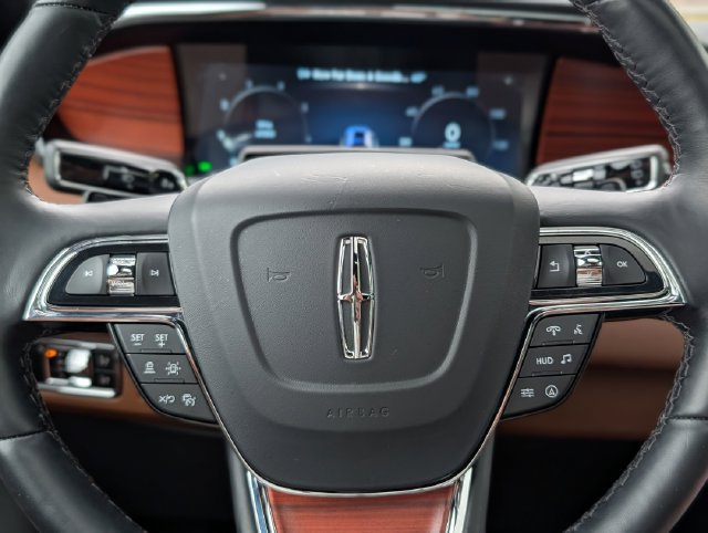 Used 2024 Lincoln Navigator L Reserve AWD/4WD image 27
