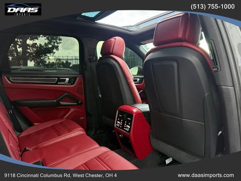 Used 2019 Porsche Cayenne AWD/4WD image 52