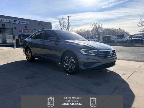 Used 2021 Volkswagen Jetta SEL image 3