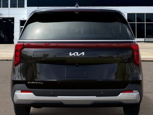 New 2026 Kia Carnival FWD image 15
