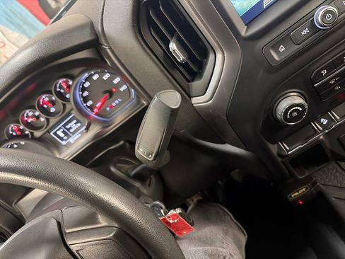 Used 2019 Chevrolet Silverado 1500 Custom Trail Boss image 25