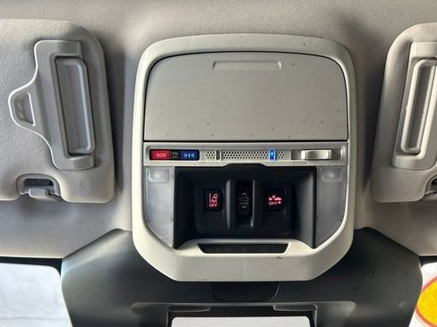 Used 2023 Subaru Forester Premium AWD/4WD image 18