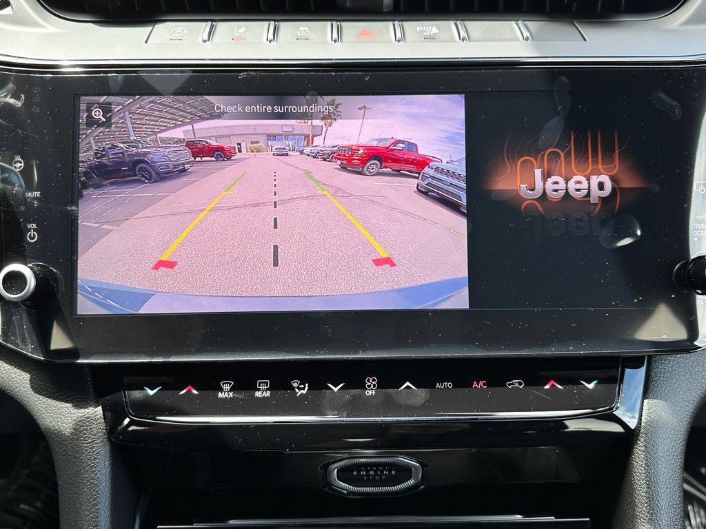 New 2026 Jeep Grand Cherokee L Limited w/ Limited Altitude Package AWD/4WD image 29