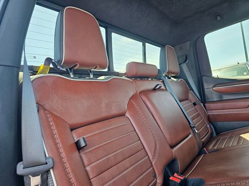 Used 2024 GMC Sierra 1500 Denali Ultimate AWD/4WD image 11