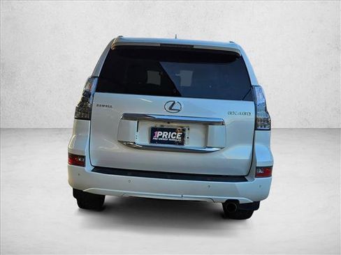 Used 2016 Lexus GX 460 w/ Premium Package image 4
