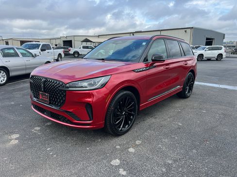 New 2026 Lincoln Aviator Reserve w/ Jet Appearance Package image 3