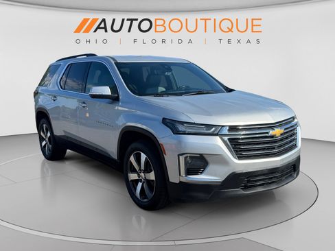 Used 2022 Chevrolet Traverse LT w/ LT Premium Package FWD image 7
