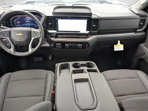 Used 2024 Chevrolet Silverado 3500 LT image 16