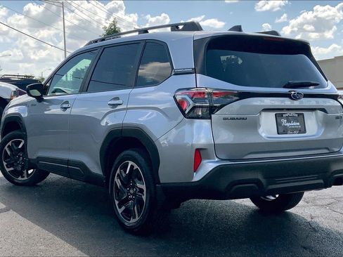 New 2025 Subaru Forester Premium image 3