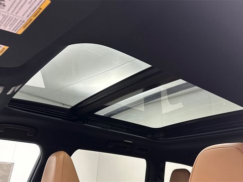 New 2025 Nissan Armada Platinum Reserve image 19