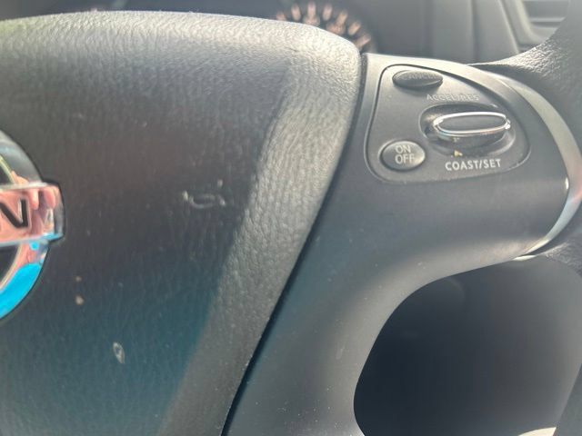 Used 2017 Nissan Pathfinder S AWD/4WD image 18