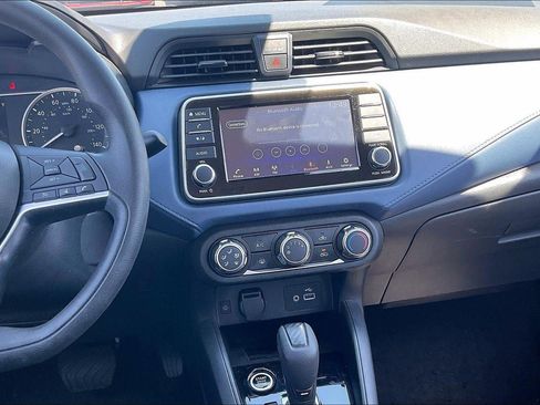 Used 2025 Nissan Versa SV FWD image 7