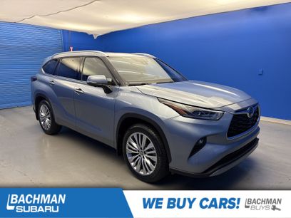 Used 2023 Toyota Highlander Platinum
