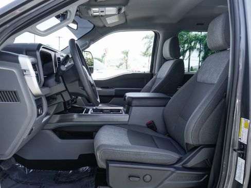 Used 2025 Ford F250 XLT w/ Black Appearance Package AWD/4WD image 17