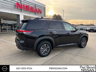 New 2025 Nissan Pathfinder SV w/ SV Premium Package video 3