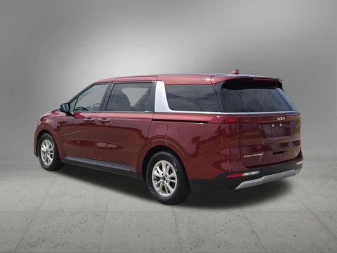Used 2022 Kia Carnival LX FWD image 4