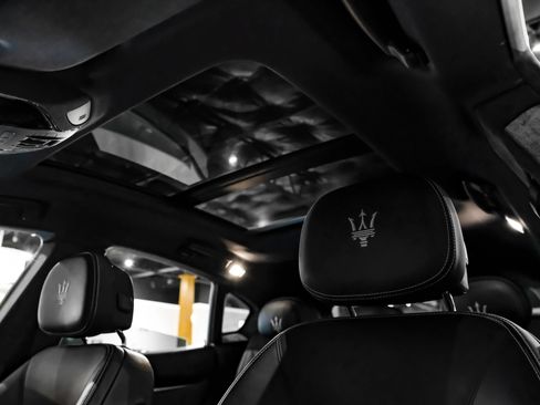 Used 2018 Maserati Levante S GranLusso AWD/4WD image 5