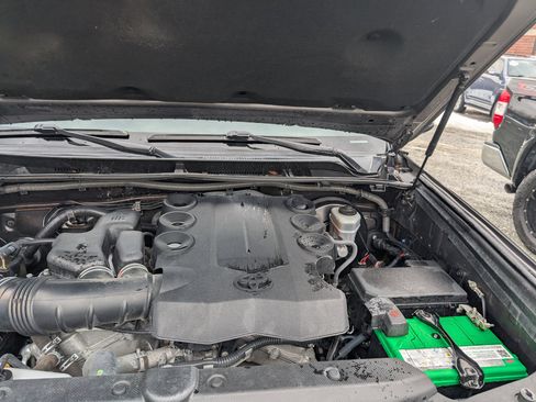 Used 2016 Toyota 4Runner Limited image 29