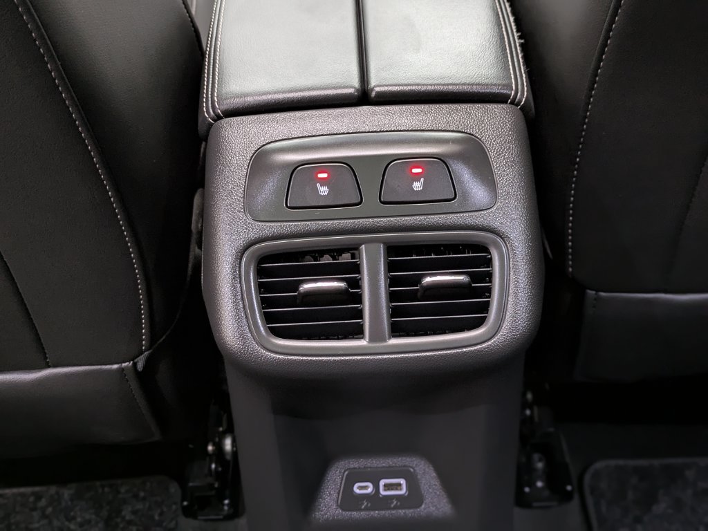 Used 2023 Buick Envision Avenir AWD/4WD image 13