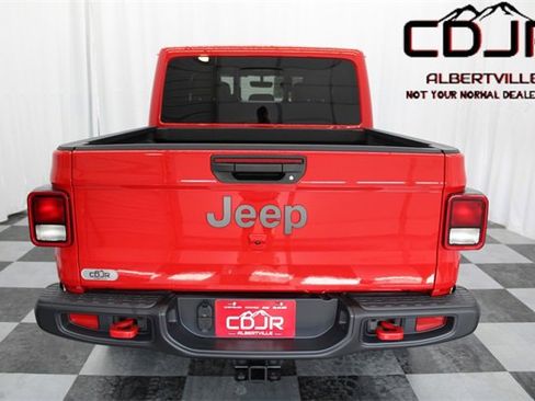 Used 2023 Jeep Gladiator Rubicon w/ Cold Weather Group image 8