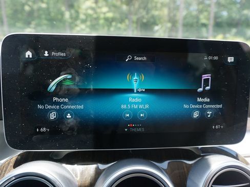 Used 2020 Mercedes-Benz GLC 300 image 9