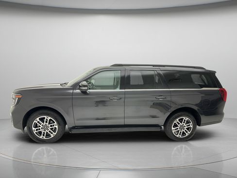 Used 2025 Ford Expedition Max Active AWD/4WD image 7