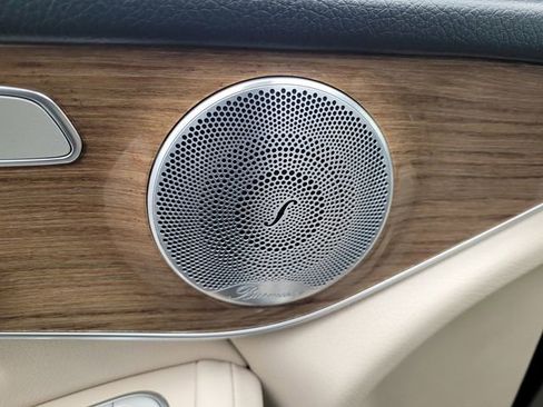 Used 2019 Mercedes-Benz GLC 300 4MATIC image 23