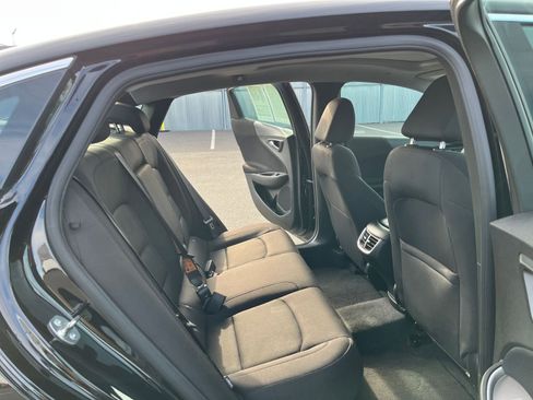 Used 2024 Chevrolet Malibu LT image 24