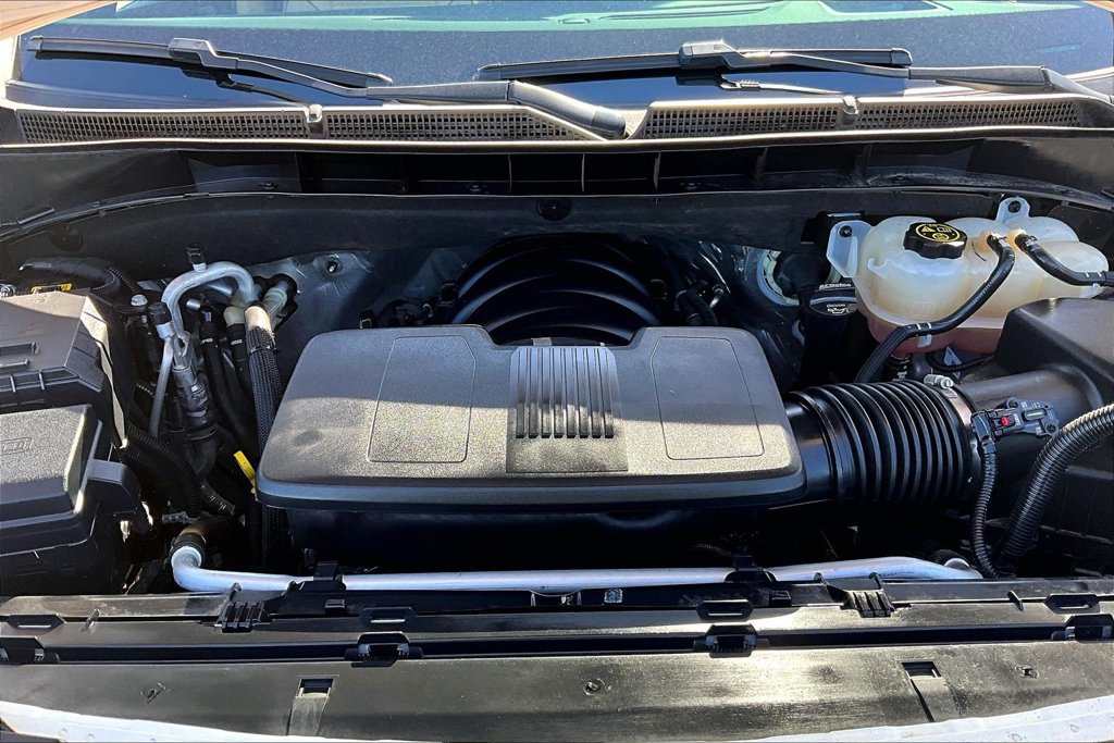 Used 2023 Cadillac Escalade ESV Premium Luxury w/ LPO, Floor Liner Package AWD/4WD image 9