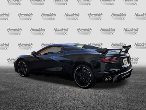 Used 2021 Chevrolet Corvette Stingray Premium Conv w/ Z51 Performance Package image 8
