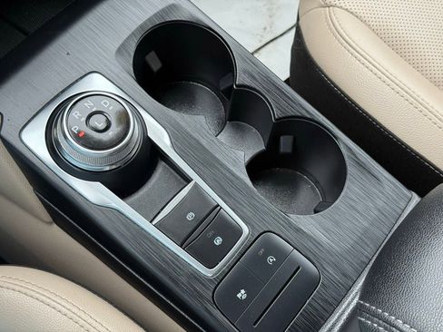 Certified 2022 Ford Escape SEL image 36