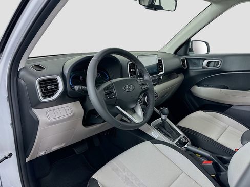 New 2026 Hyundai Venue SEL image 9