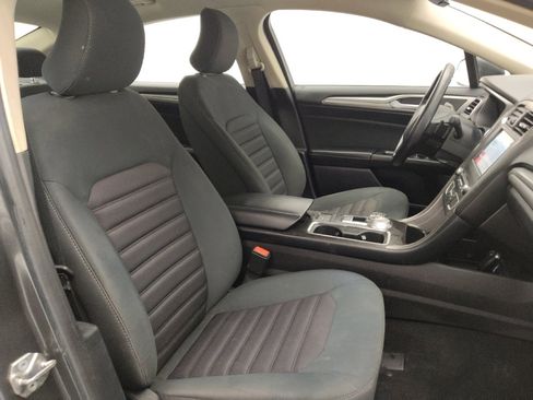 Used 2018 Ford Fusion SE w/ Fusion SE Technology Package image 21