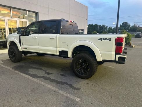 Used 2024 Ford F250 Lariat w/ Lariat Ultimate Package AWD/4WD image 6