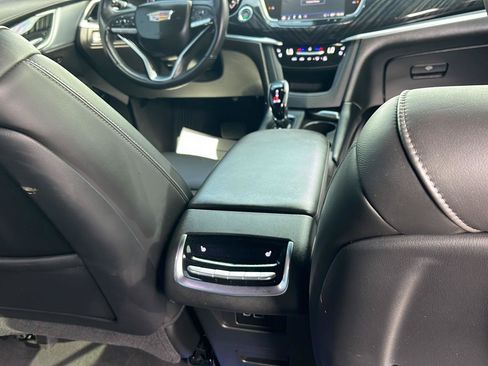 Used 2024 Cadillac XT6 Premium Luxury AWD/4WD image 32