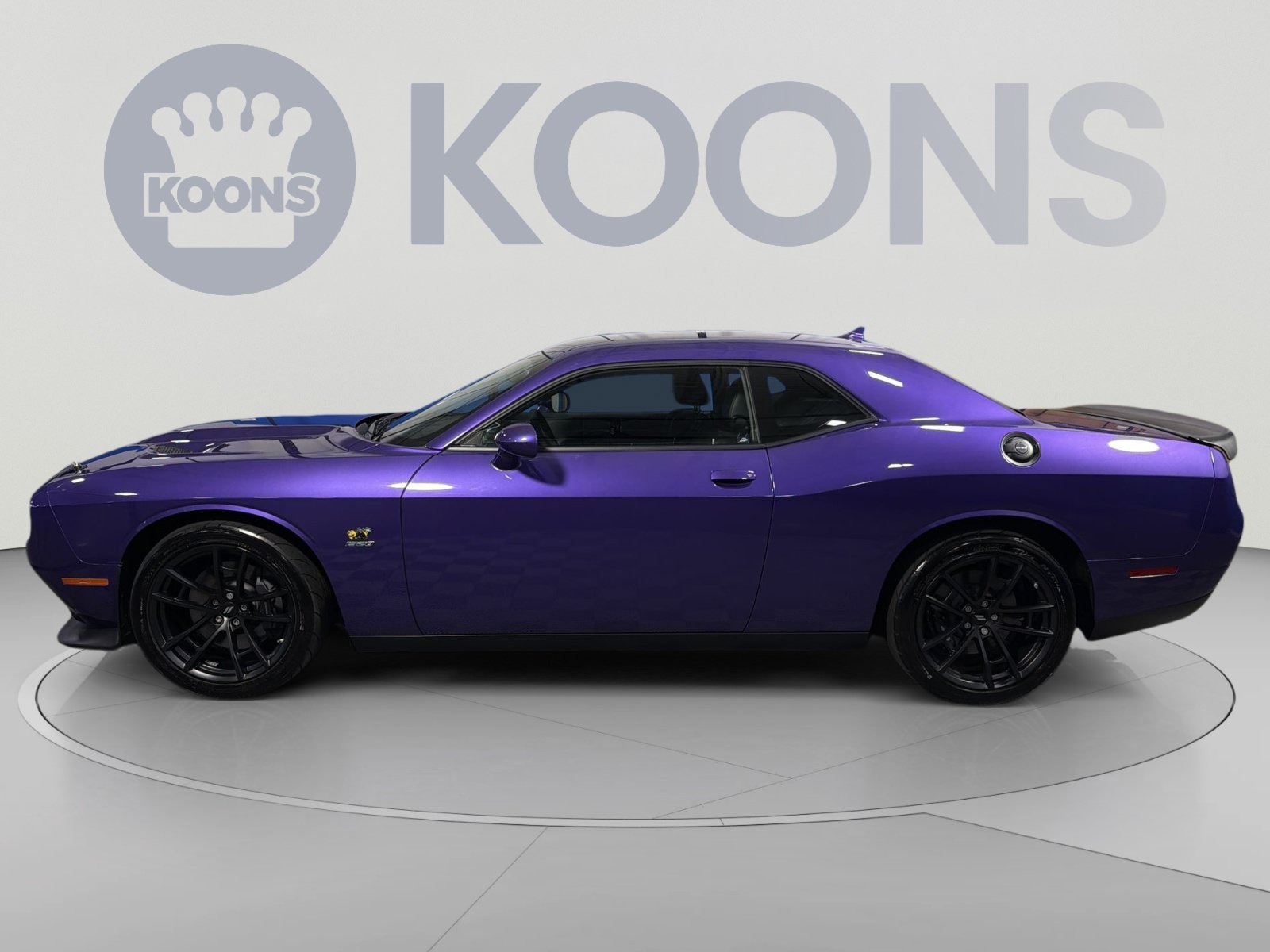 Used 2023 Dodge Challenger R/T Scat Pack RWD image 2