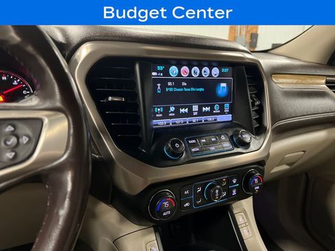 Used 2018 GMC Acadia Denali image 22