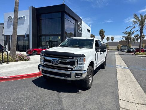 Used 2022 Ford F350 XLT w/ XLT Value Package AWD/4WD image 4