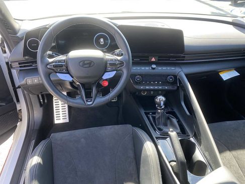 Certified 2025 Hyundai Elantra N image 9