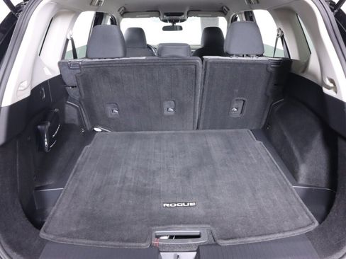 Used 2022 Nissan Rogue SV AWD/4WD image 34
